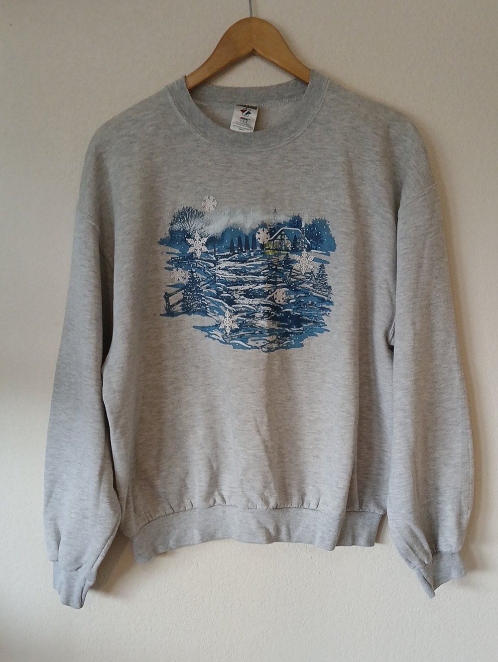 Vintage Jerzees Gray Snowy Cottage Graphic Sweatshirt